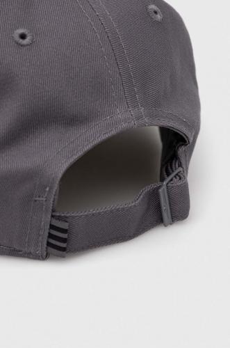 adidas Originals apcă de baseball din bumbac culoarea gri, cu imprimeu  IL4844