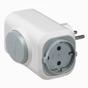 Legrand Adaptor priza 2 iesiri cu buton extragere usoara 050665