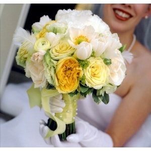 Buchet De Mireasa Special Cu Trandafiri Anemone Si Bujori Detalii