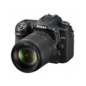 Nikon D7500 Kit 18-140mm VR VBA510K002