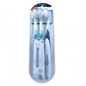 SENSODYNE Periuță de dinți pentru dinți și gingii sensibile Gentle Care Soft 3 buc