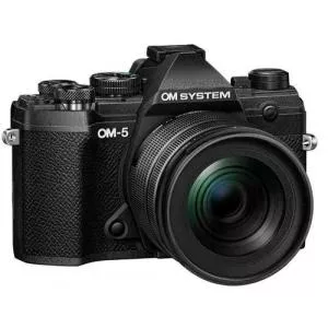 Olympus OM-5 + M.Zuiko Digital 14-150mm F4-5.6 II Black