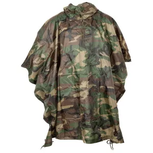 M.F.H. Poncho impermeabil rip stop camuflaj woodland, cu husa transport