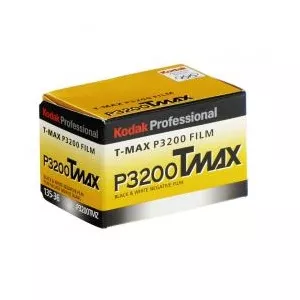 Kodak Professional T-MAX P3200 - film negativ alb-negru ingust (ISO 3200, 135-36)